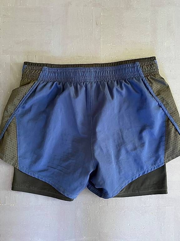 Pantalons: Kurze Sporthose XS – D'occasion à Winterthur par Wyl_ma 1
