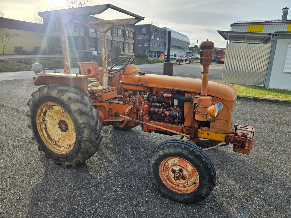 Oldtimer Traktoren Renault