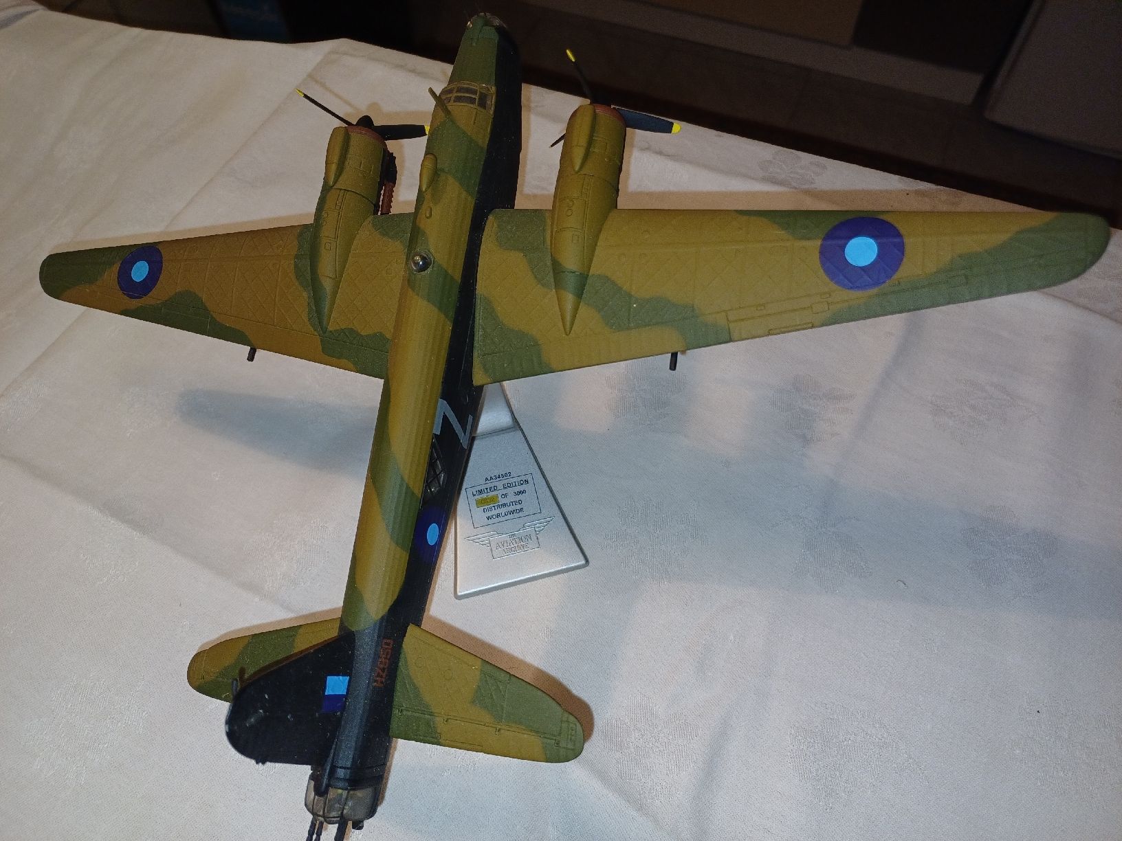 Dinky Toys Kit di modellismo & Modellini statici: Bomber WELLINGTON LIMIED EDITION – Usato da Winznau venduto da Jaguar_01 2