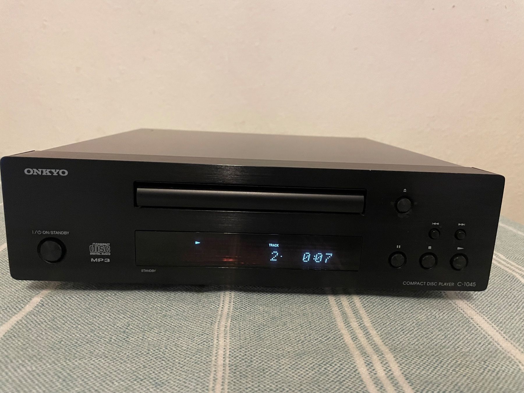 Onkyo Multimediaplayer & Streamer: ONKYO C-1045 HIGH END CD PLAYER – Gebraucht aus Zürich von  2