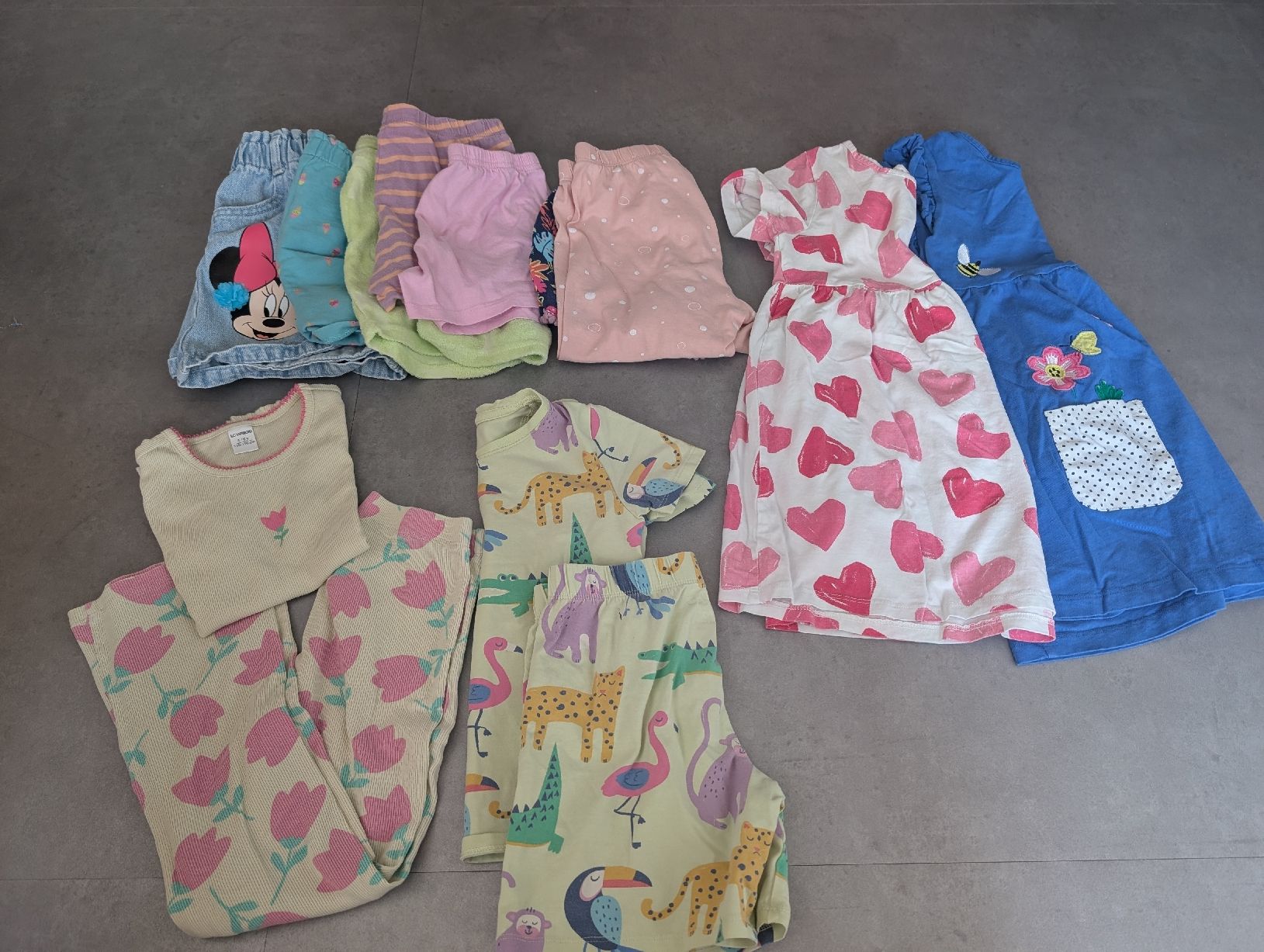 Ensembles coordonnés: Kleiderpaket Mädchen Gr. 110/ 116 – D'occasion à Kaisten par Graeffhome