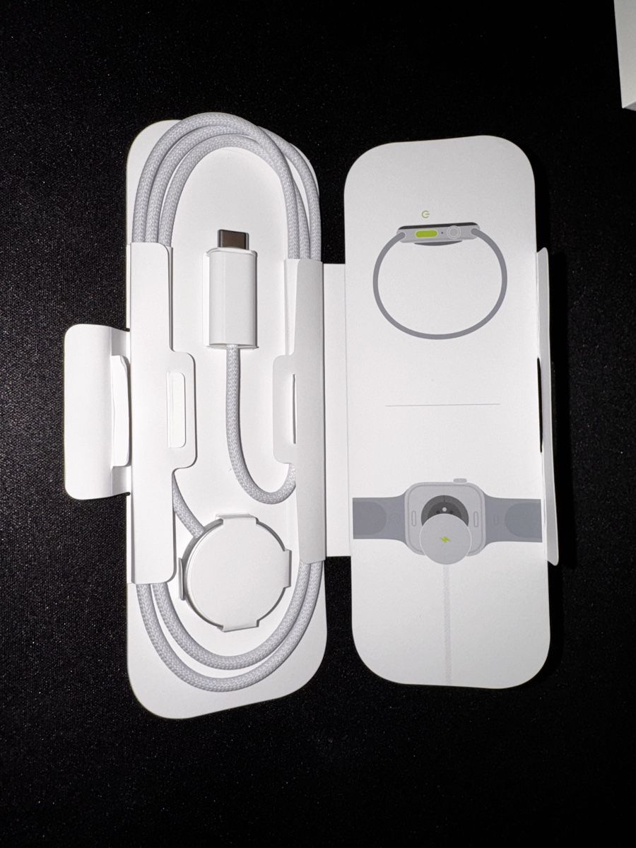 Apple Smartwatch: Apple Watch SE (2. Gen)Grau& Blau – Usato da Sigriswil venduto da der_6gj5 1