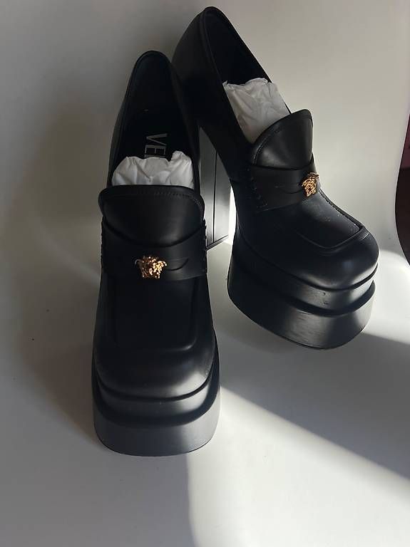 Versace Scarpe da donna: VERSACE MOCASSINI PLATFORM – Usato da Mendrisio venduto da ele_fsn8 1