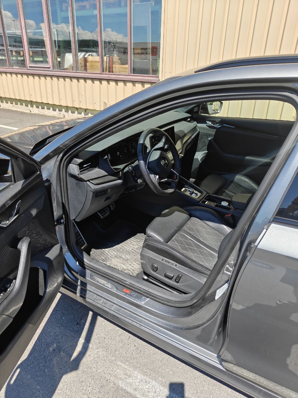 Skoda Autos: Skoda Octavia 2.0l TSI RS – Gebraucht aus Ried b. Kerzers von nic_y5sw 3