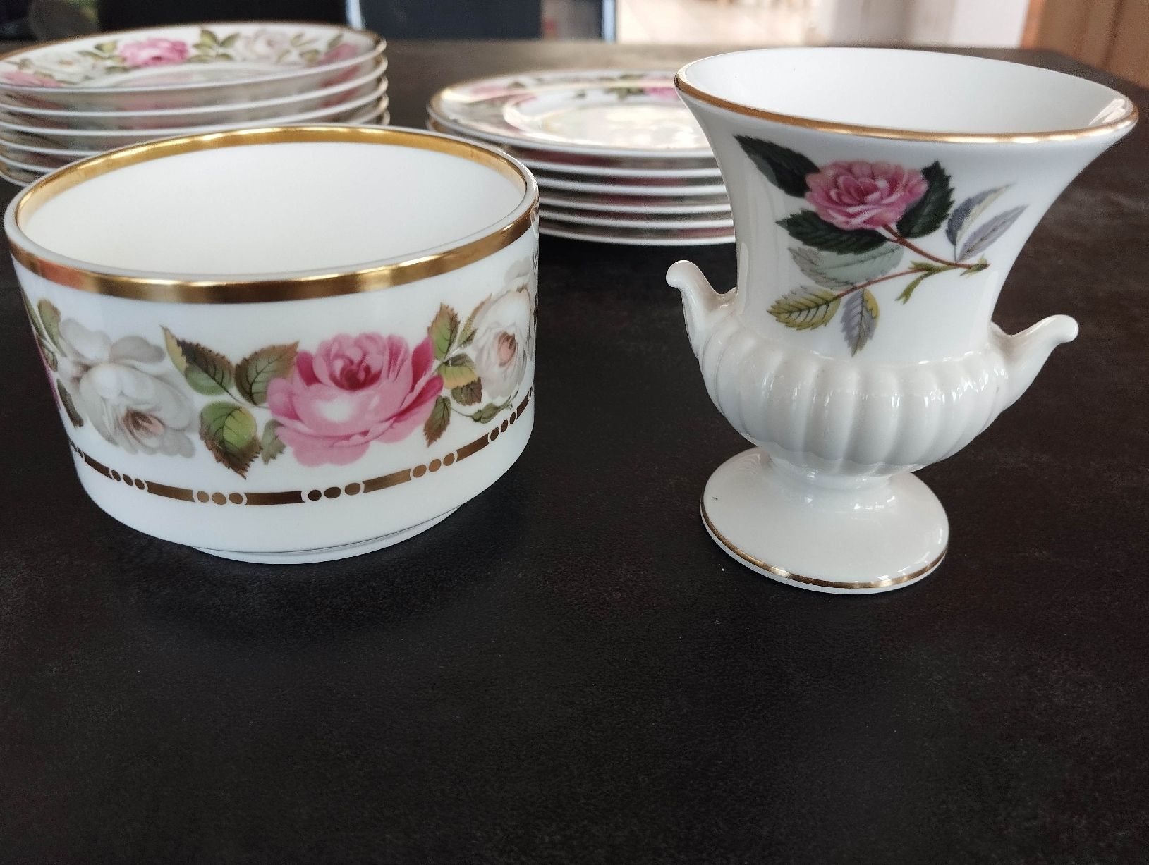 Set di piatti: Englisches Teeservice – Usato da Mörigen venduto da sigi2572 5