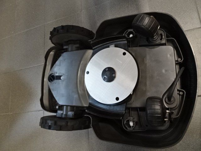 Husqvarna Tagliaerba: Automower 305 Husqvarna – Nuovo e nell'imballaggio originale da Rüegsbach venduto da HusqvarnaShop3418 4