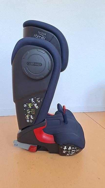 Seggiolini per auto: Kindersitz Kidfix III S von Britax Römer – Usato da Winterthur venduto da RaffaelaLandert 1