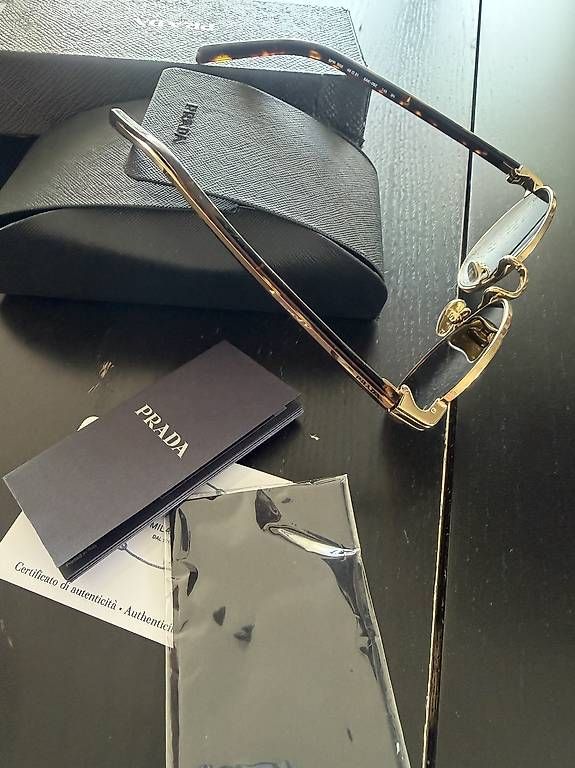 Prada Brillen & Gläser: Prada Sonnenbrille – Neu (gemäss Beschreibung) aus Schaffhausen von Nathalia33 3