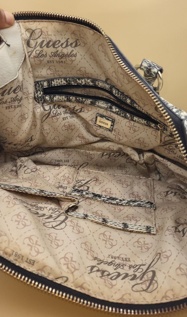 Guess Borse da donna: GUESS Handtasche – Usato da Wald ZH venduto da SwissPawnshop 8