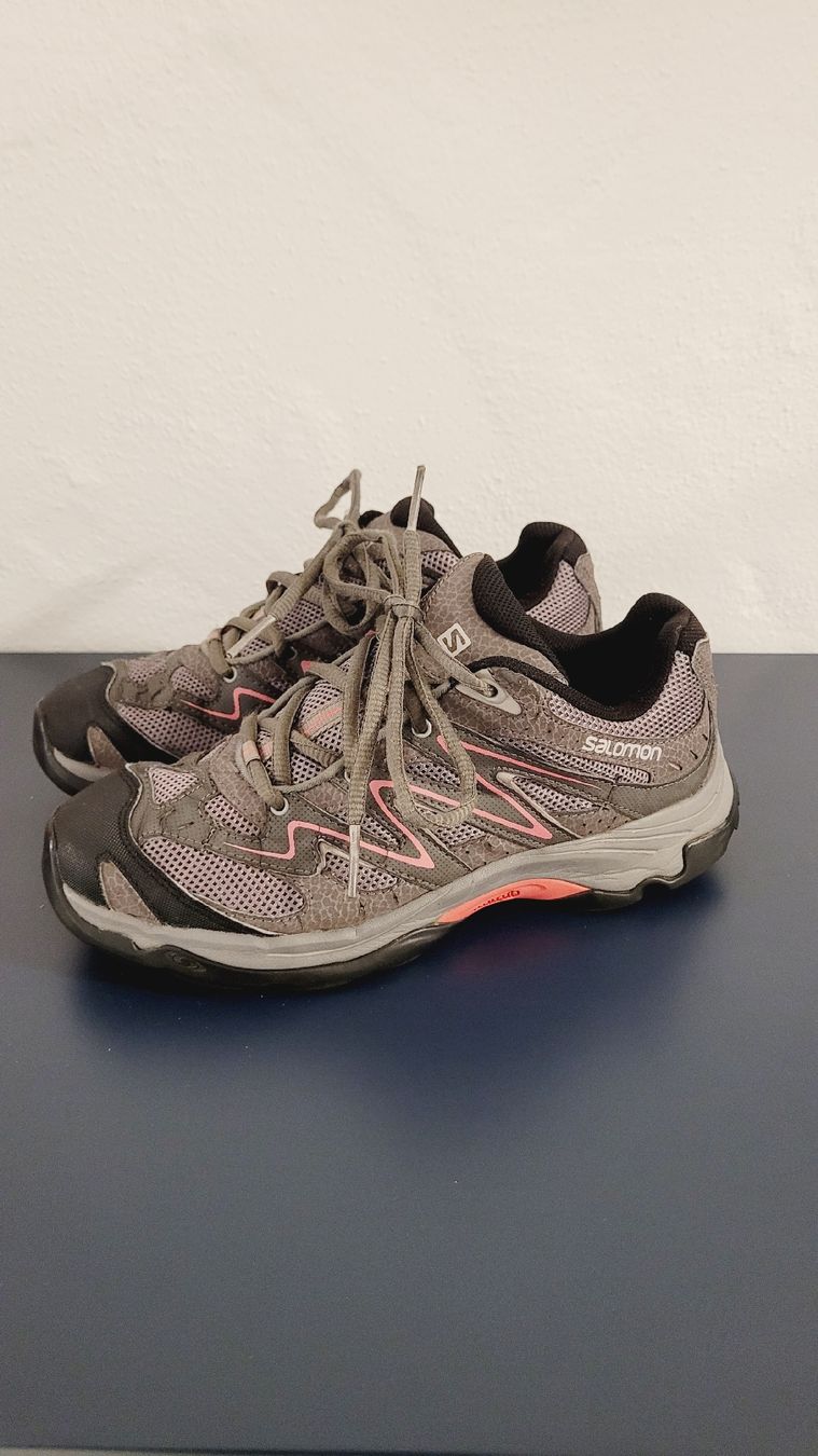 Salomon Scarpe da donna: Kinchega 2 - Trekkingschuh - Damen – Usato da Oftringen venduto da Oftringen1981