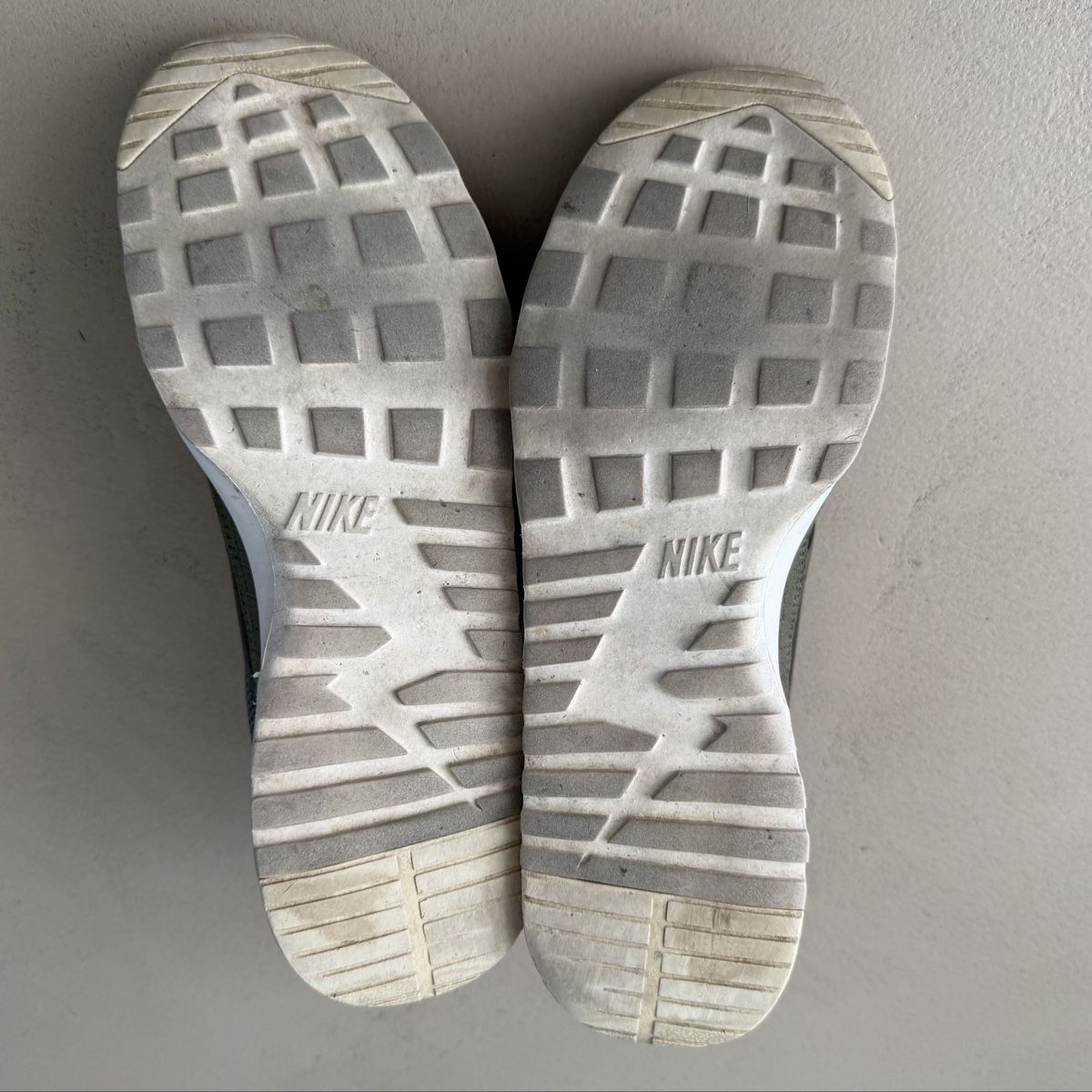 Nike Scarpe da donna: NIKE Air Max Thea Sneaker 💚 – Usato da Zürich venduto da ClosetQueen 9