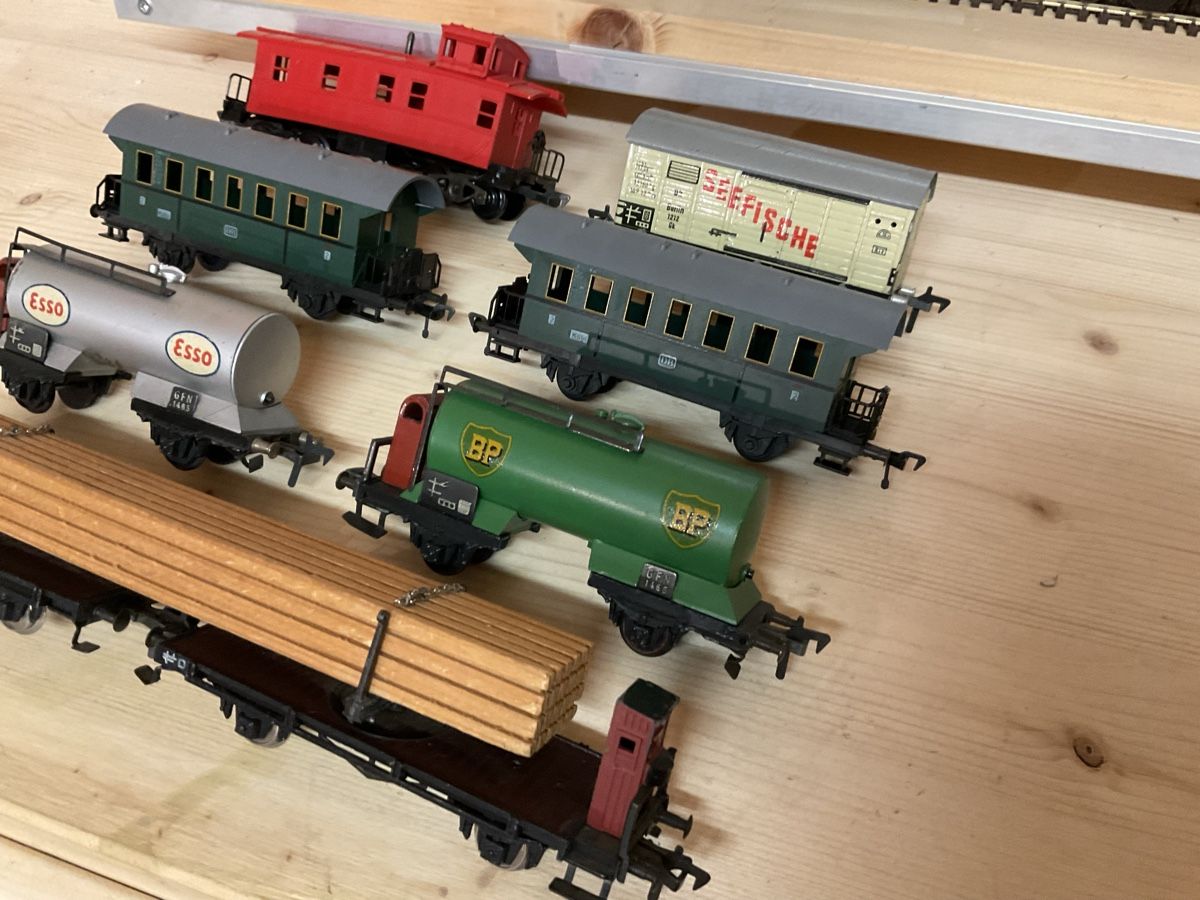 Fleischmann Modelleisenbahnen: 7 x Fleischmann  – Gebraucht aus Wald ZH von Sbbemilio