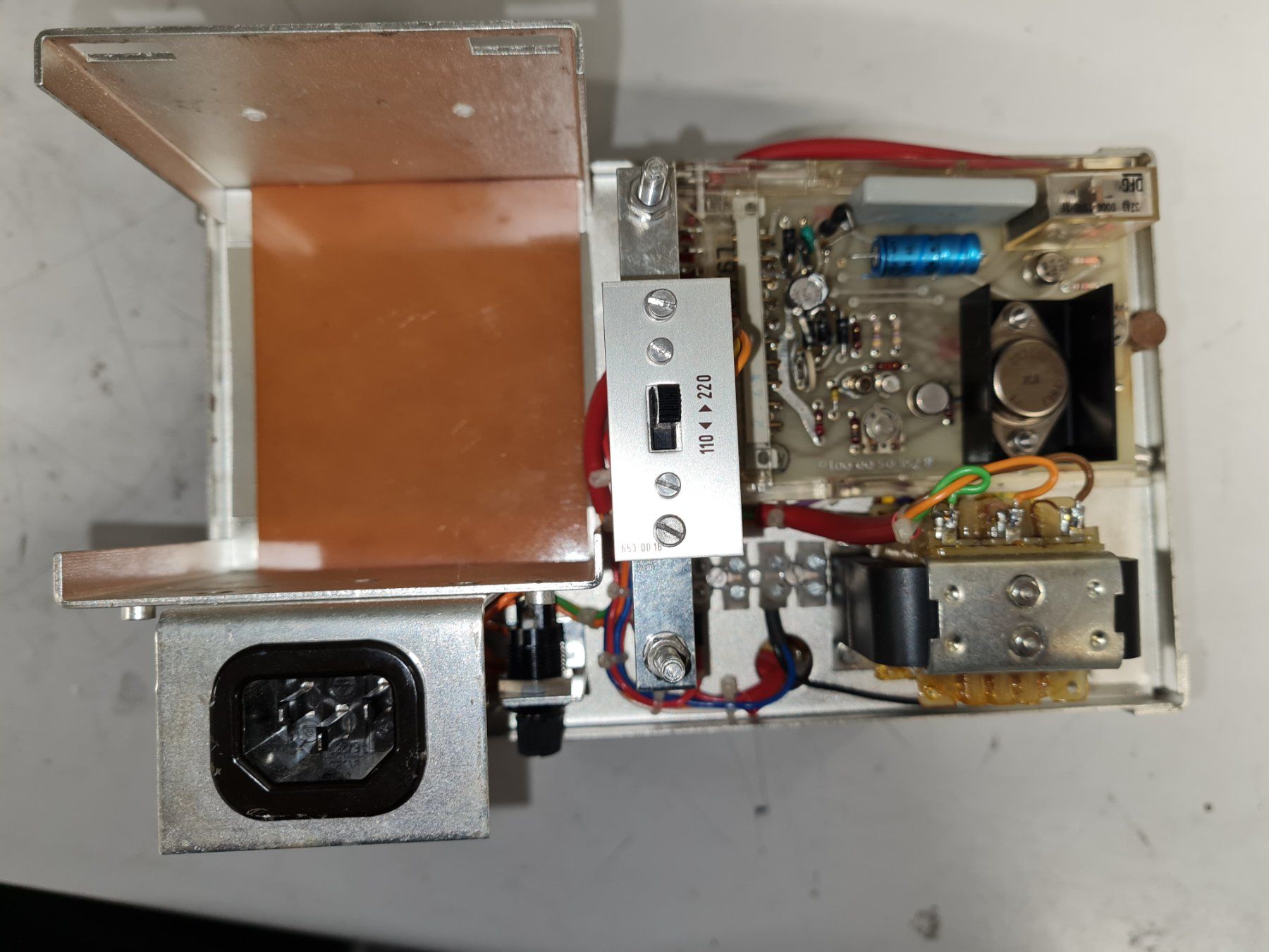 Misurare: High-Voltage Tester HV-TESTER T94/4 – Usato da Horw venduto da Arta20000 7