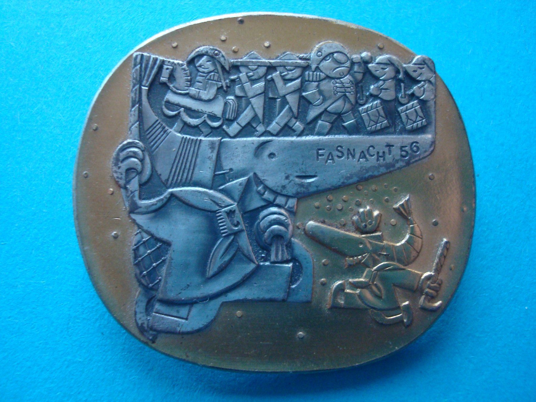 Placchette & Badge: Plakette 1956 Gold – Usato da Riehen venduto da Baerewaegli