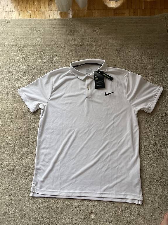 T-shirt: Nike Dryfit Tennisshirt – Usato da Arlesheim venduto da Matweb 2