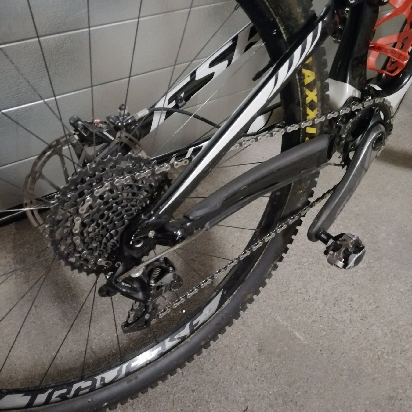 Specialized Velos: Specialized Enduro Expert Carbon 2015 size M – Gebraucht aus Seedorf UR von mb_skier 6