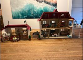 Schleich Haus + Stall inkl. viel Zubehör