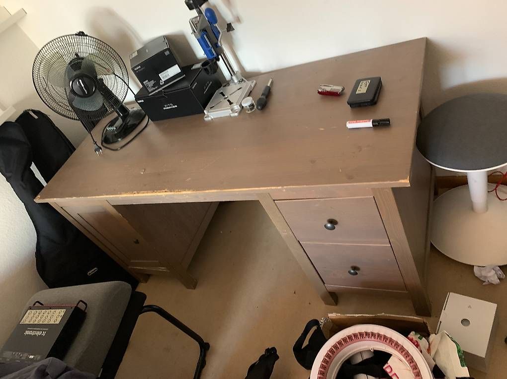 Bureaux: Schreibtisch ikea – D'occasion à Dietikon par Ghiekorggmail