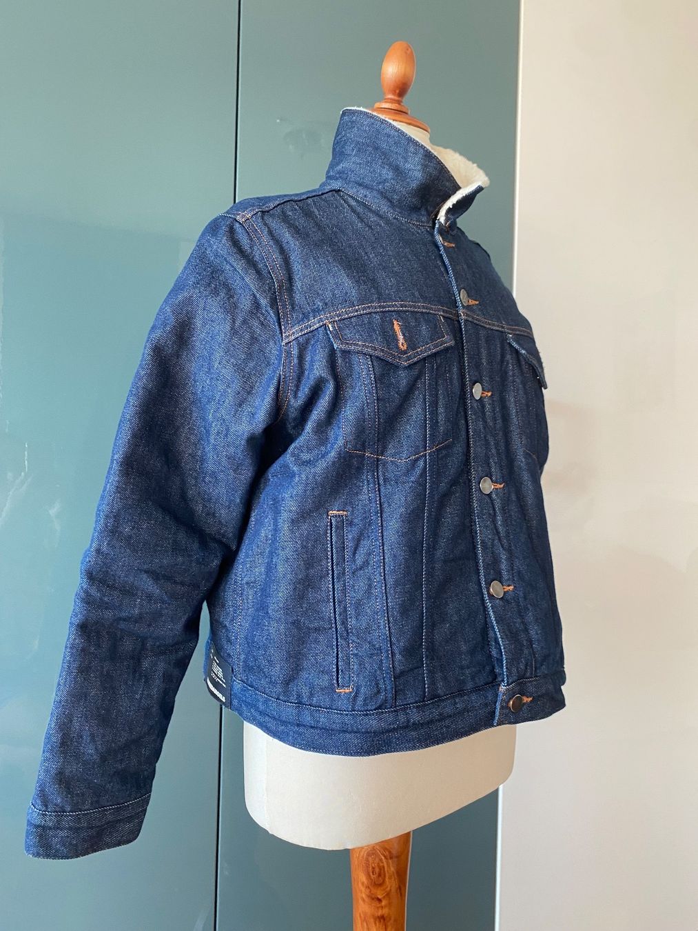 Armedangels Jacken: ARMEDANGELS Jeansjacke Größe L Damen – Gebraucht aus Duebendorf von Alexandertreyer 4
