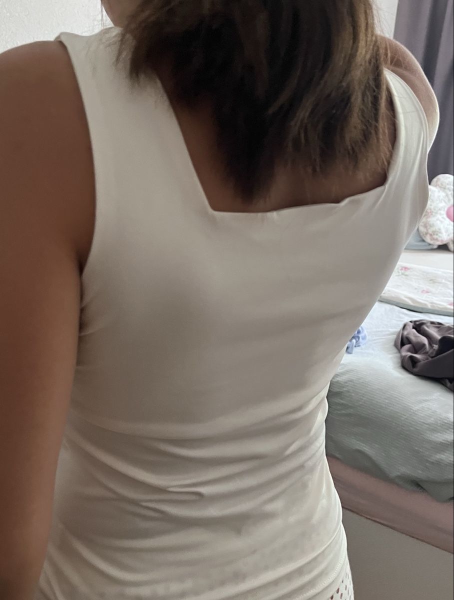Top: Sport Top – Usato da Wil SG venduto da aiy_fnm9 2