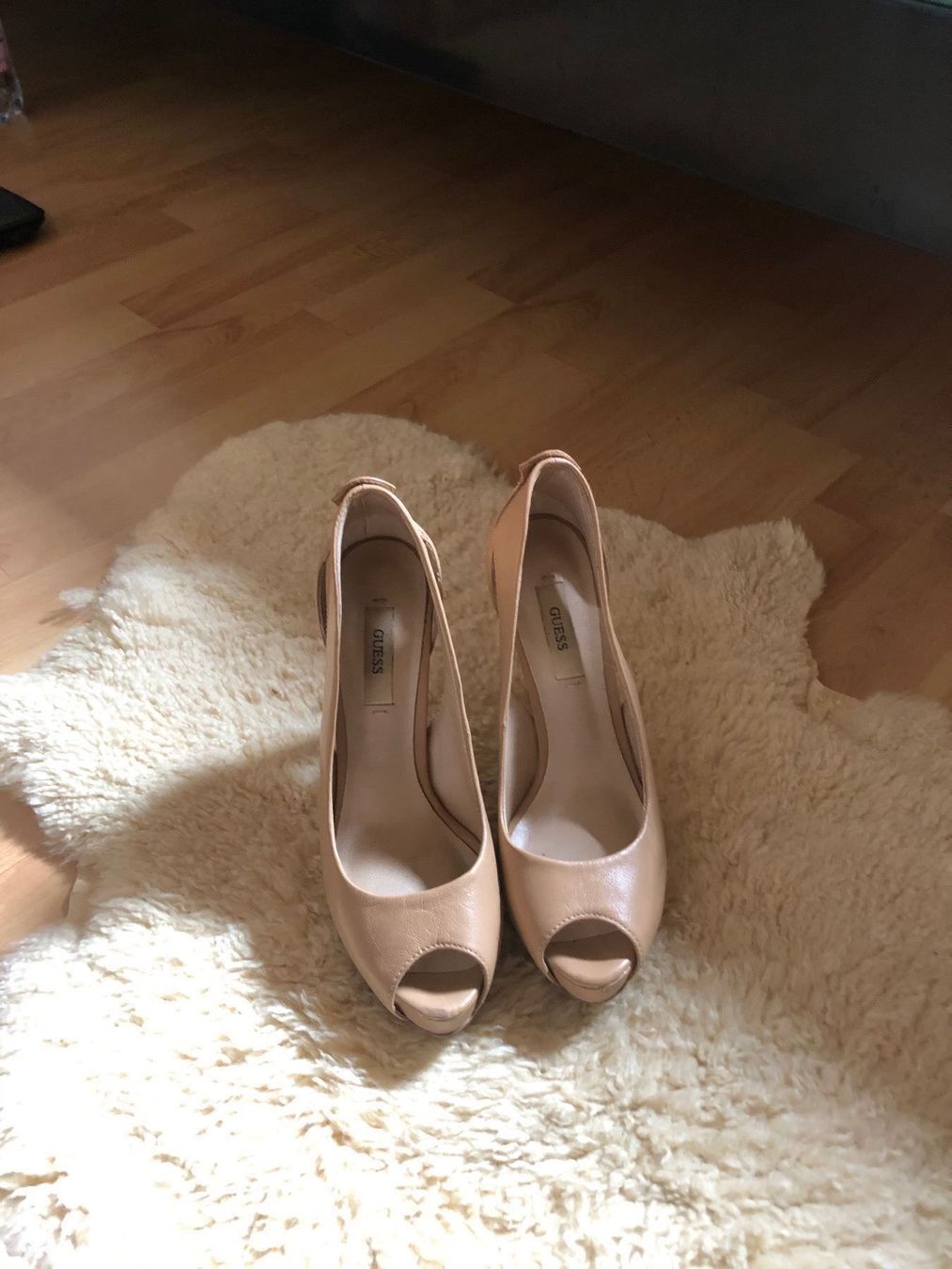 Scarpe da donna: Guess schue Gr 36 – Nuovo (secondo la descrizione) da Oberglatt ZH venduto da Hero1512