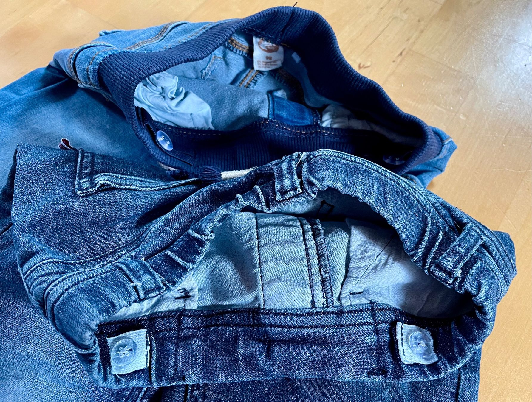 Hosen: Set aus Hose Gr 98, Jeans und Hemd – Gebraucht aus Hüntwangen von fra_7nd2 3