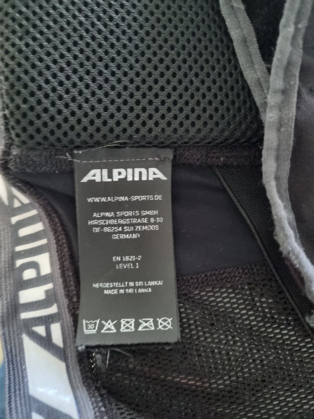 Alpina Protezioni & Imbottiture: Rückenpanzer Alpina 128/134 – Usato da Ganterschwil venduto da Nike18 2