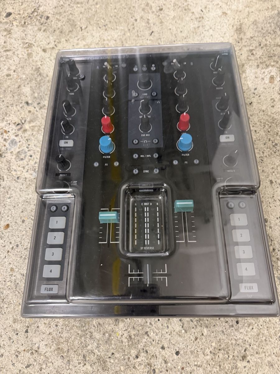 Native Instruments Console di mixaggio: Native Instruments Traktor Kontrol Z2 DJ Mixer – Usato da Zürich venduto da philipp_buehler 1