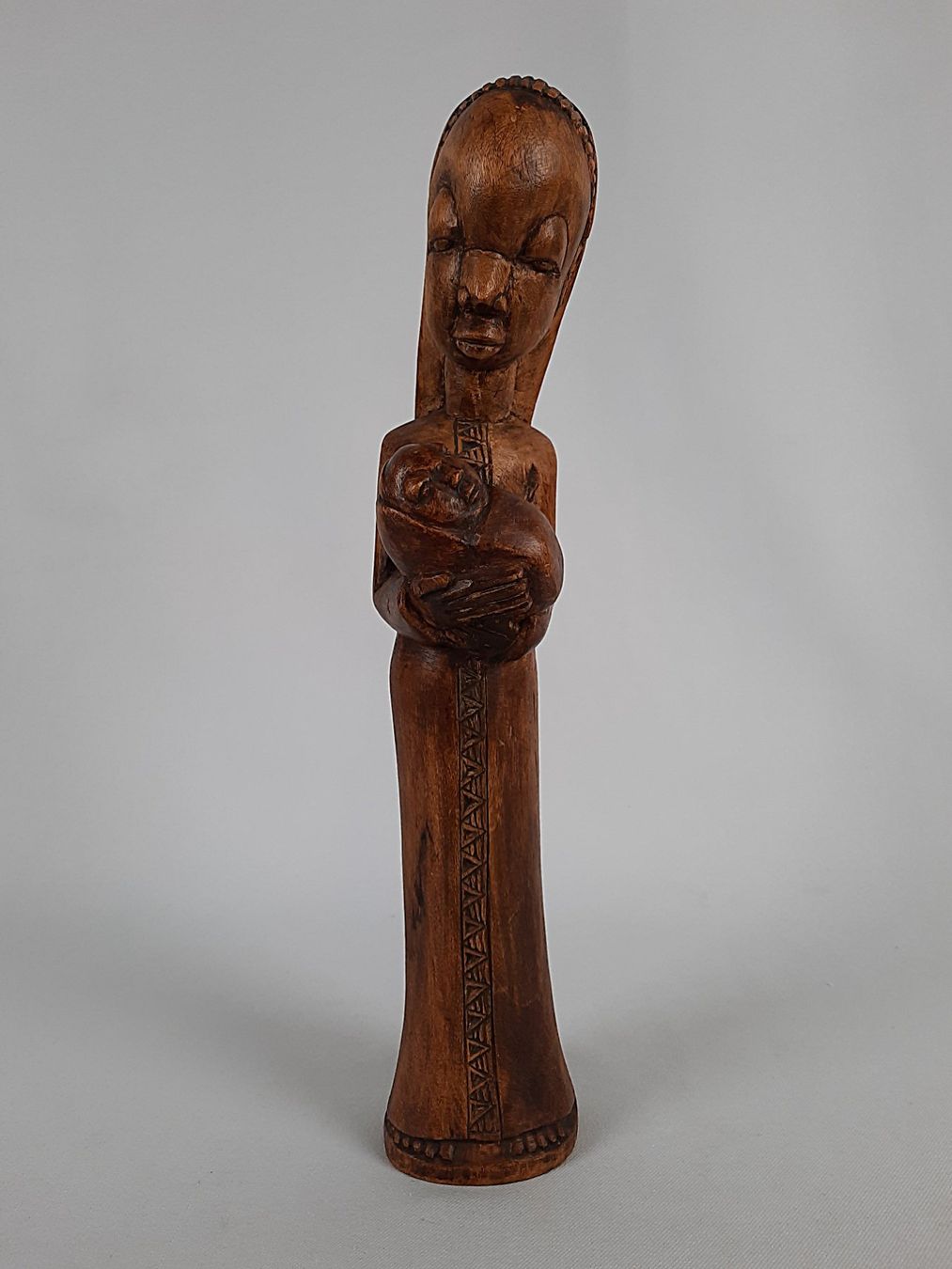 Sculture & Statue: Handgeschnitzte Holzfigur "Mutter mit Kind" – Usato da Beinwil am See venduto da Restwert_Beinwil