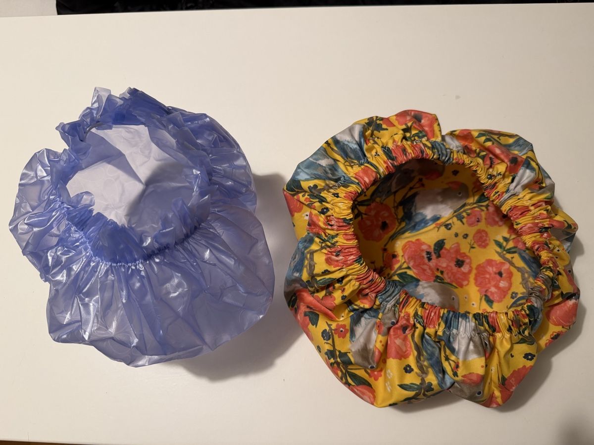 Accessori per capelli: 2 Duschhauben. Nie getragen. – Nuovo (secondo la descrizione) da Adliswil venduto da StephanieAnnina 3