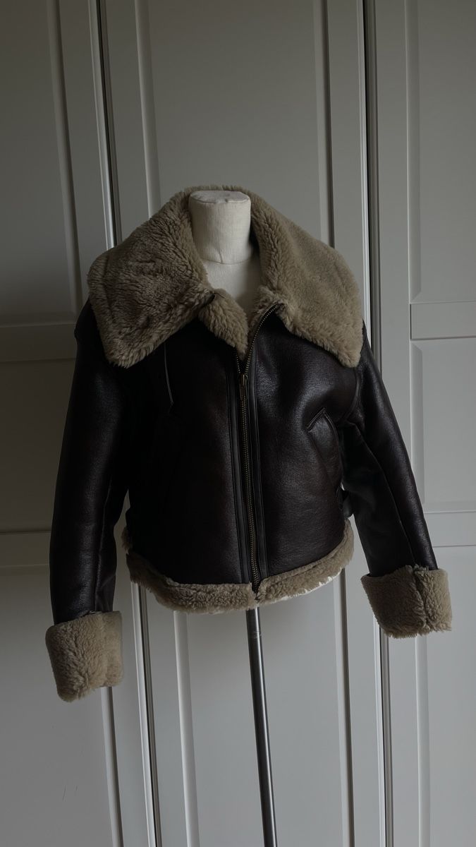 Zara Jacken: Warme Winterjacke Kunstleder – Gebraucht aus Schlieren von hye_jv95