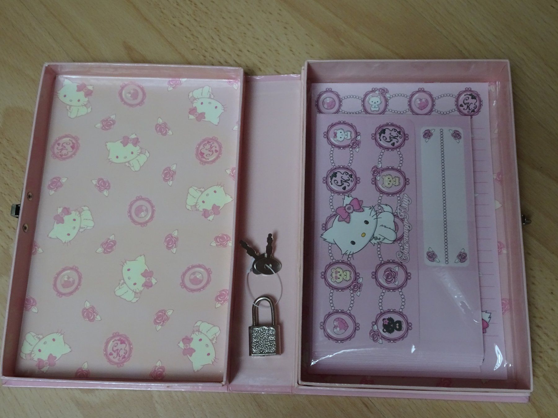 Carta: Hello Kitty/Charmmy Kitty Briefpapier vintage – Nuovo (secondo la descrizione) da Oberönz venduto da sunblink 3