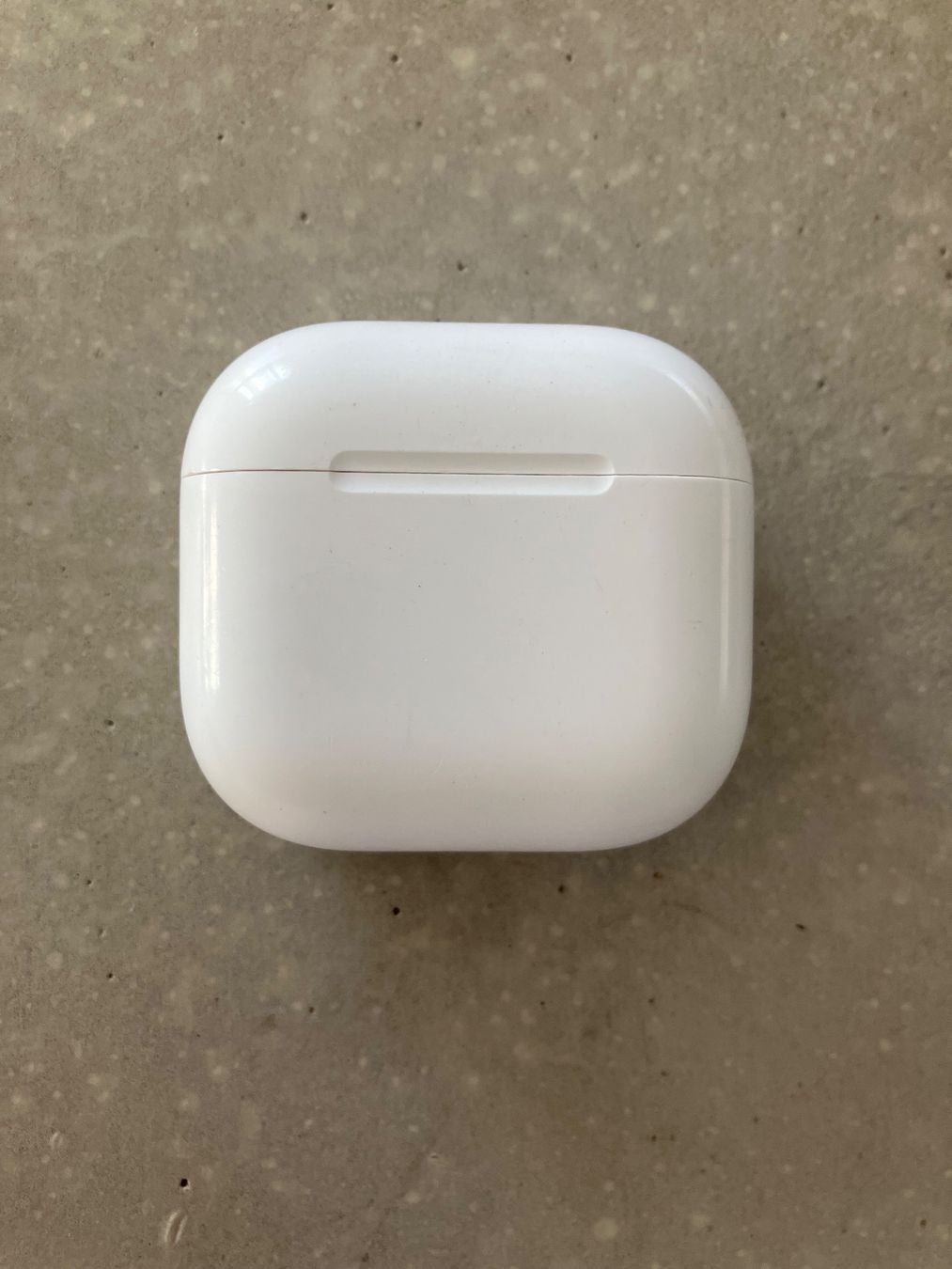 Apple Cuffie: APPLE AIRPODS 4 CASE – Usato da Lausanne venduto da mr.v 1