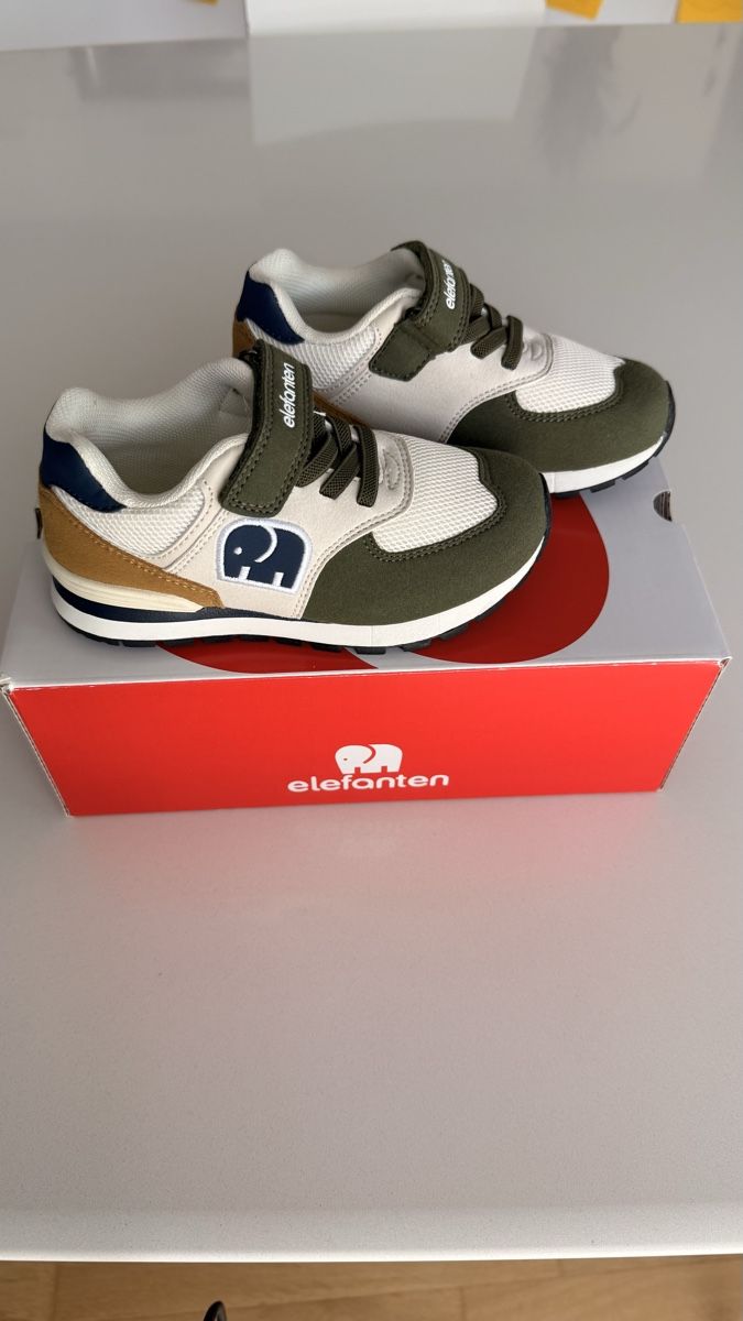 Elefanten Schuhe für Jungen: Elefanten Kinder Turnschuhe, Grösse 26, NEU – Neu und originalverpackt aus Eglisau von _sharing_is_caring__