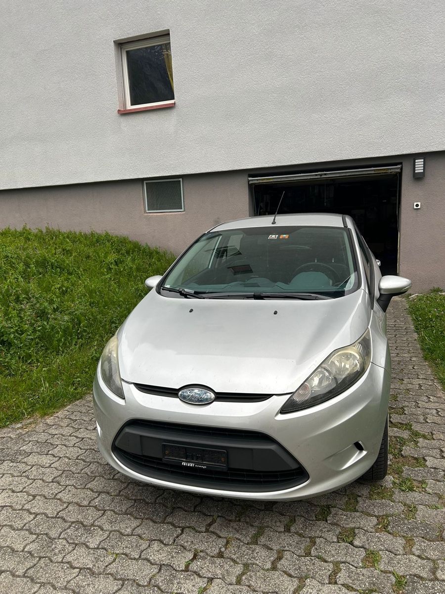 Ford Autos: Ford fiesta – D'occasion à Mollis par Puch_x30 5