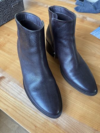Dunkelbraune Stiefelette von ECCO