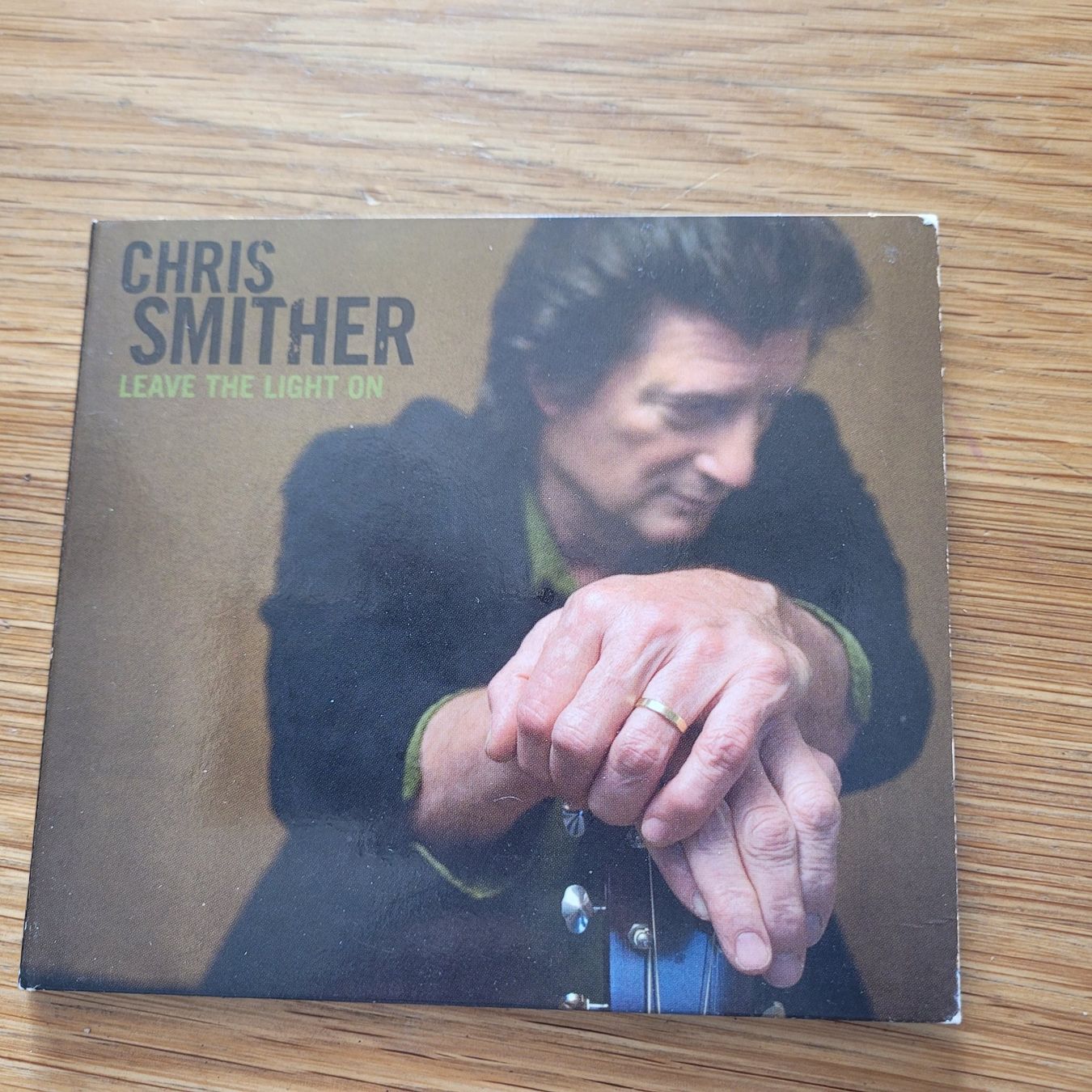 CDs: CD Chris Smither Leave The Light On – Gebraucht aus Biel/Bienne von Destockweb