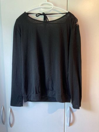 Schwarzes Langarmshirt Gr. M