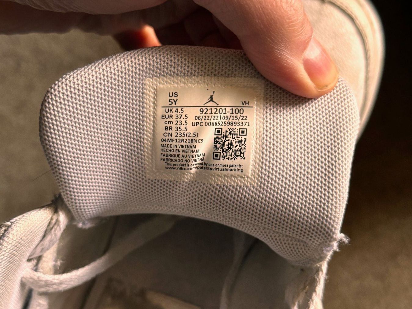 Jordan Herrenschuhe: Nike Jordan Schuhe, weiss, 37.5 – Gebraucht aus Baar von qsi2005 7