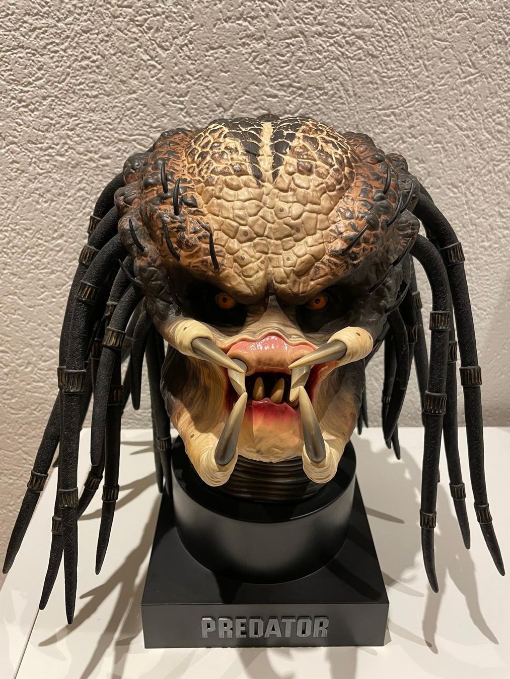 Statuette: Predator – Ultimate Hunting Trophy Big Head Bust – Usato da Baden venduto da FereBede