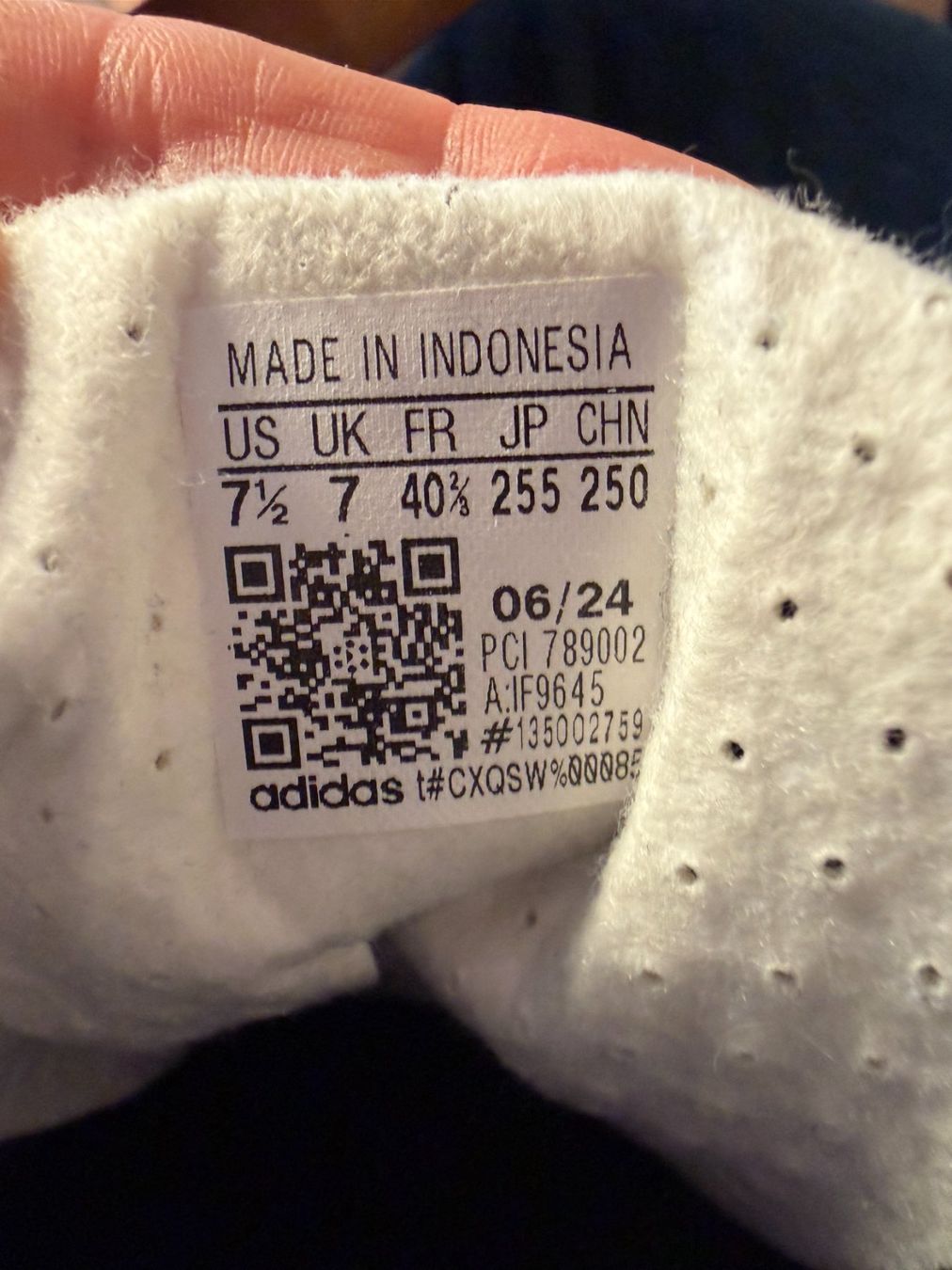 Adidas Scarpe da uomo: Adidas Gazells- Size 40 2/3 – Usato da Zürich venduto da ash_f889 4