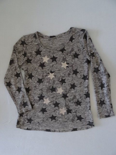 Lotti di vestiti: 2 leichte Pulli 2 Blusen – Usato da Bazenheid venduto da Aebi55 3