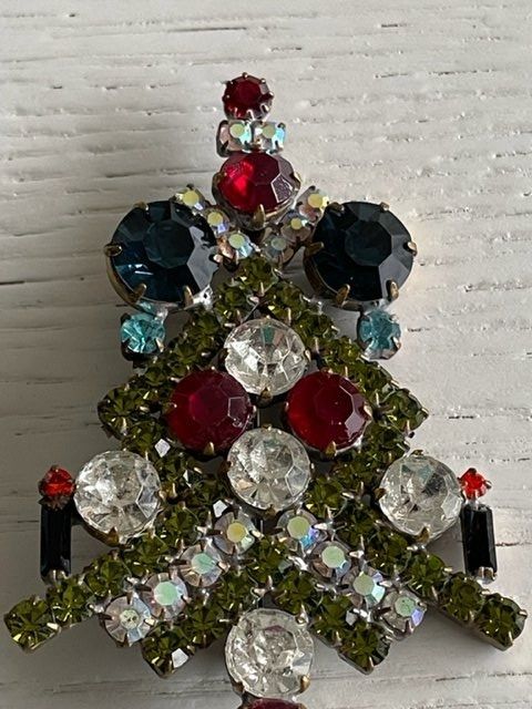 Spille & Fermagli: Weihnachtsbaum Brosche - Antik Gablonz – Nuovo (secondo la descrizione) da La Conversion venduto da angel-gini 1