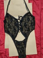 Body mit Spitzen, schwarz, Gold
