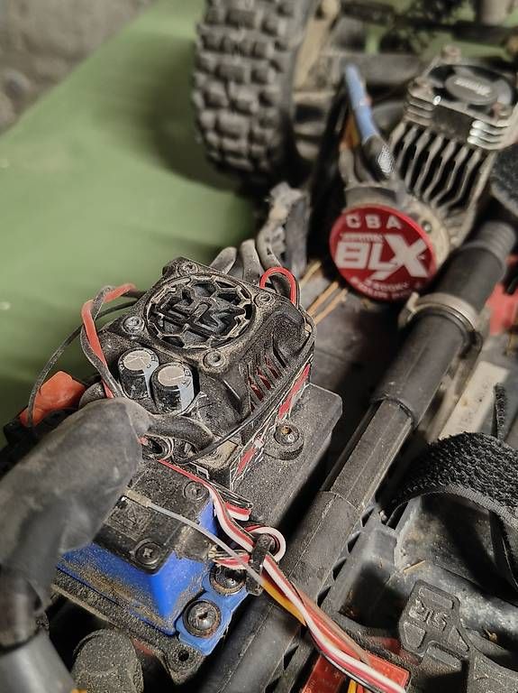 RC Kits de montage: Arrma Typhon Rc Buggy  – D'occasion à Freienstein par Nilson2