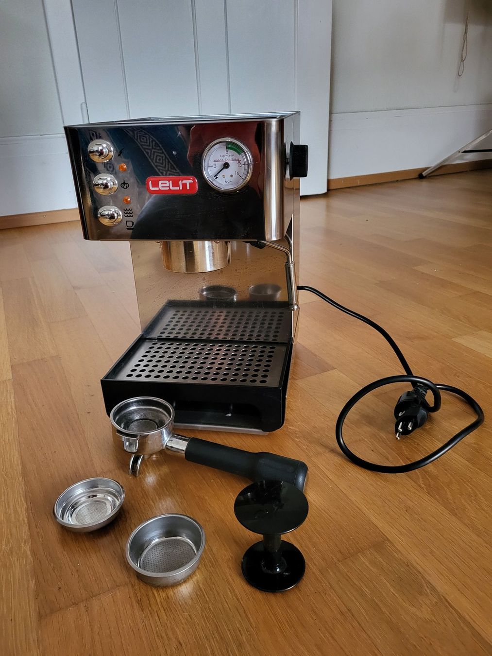 Lelit Macchine per caffè & Macchine per espresso: Kaffeemaschine Lelit PL 41 EM – Usato da Zürich venduto da hirondella
