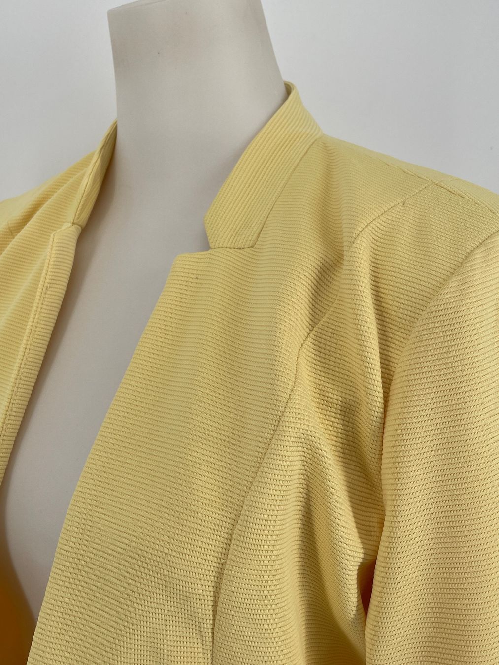 Only Jacken: Only Blazer Gr. 40 – Gebraucht aus Auenstein von moin. 2