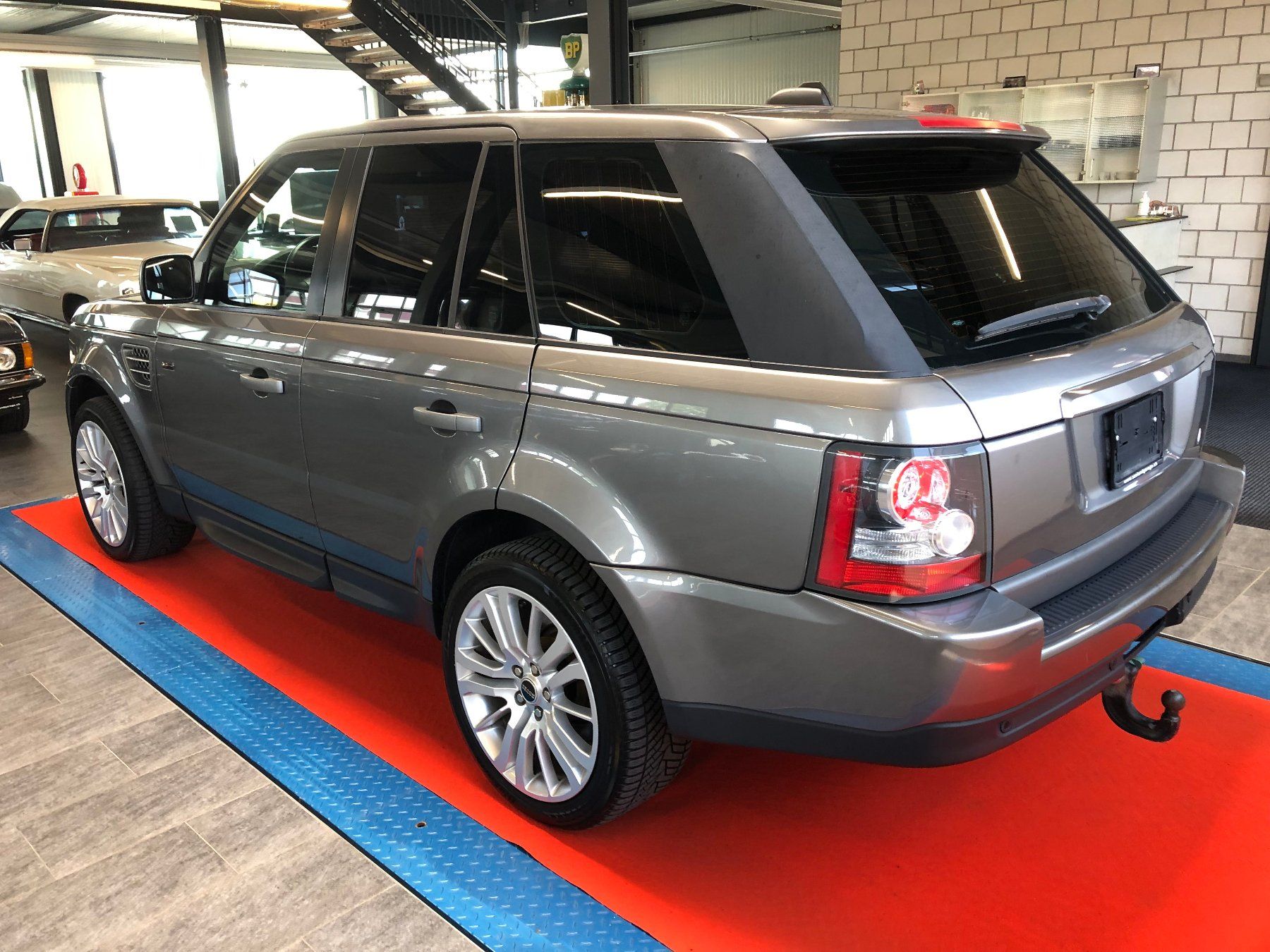 Land Rover Automobili: LAND ROVER Range Rover Sport 3.6 Td8 HSE Automatic – Usato da Gampelen venduto da Steuer0 2