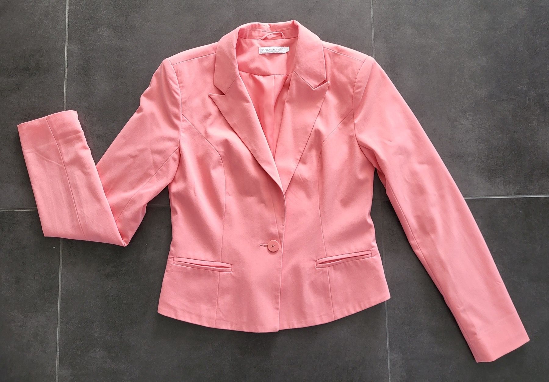 Giacche: Blazer "Only" Gr 36 Farbe Aprikose – Nuovo (secondo la descrizione) da Richterswil venduto da adora88