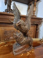 Antike Holzskulptur – Handgeschnitzter Adler 